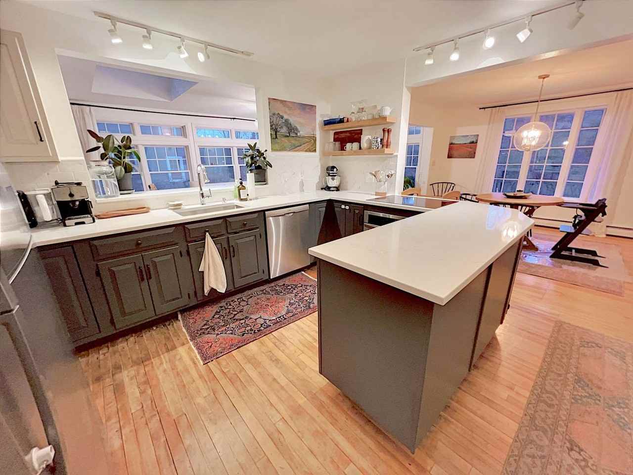127 School St - Photo 3 of 31