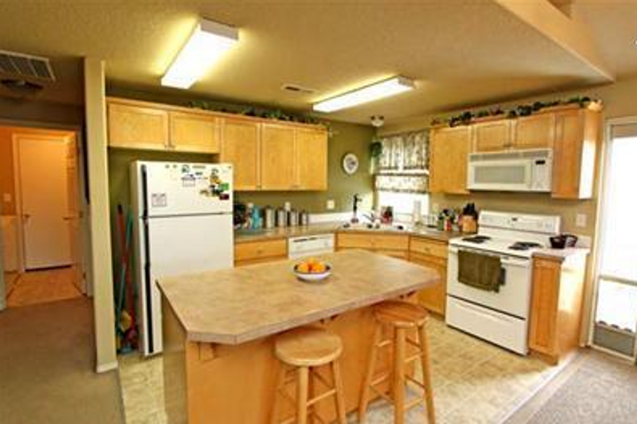 61045 Larkspur Loop - Photo 3 of 11