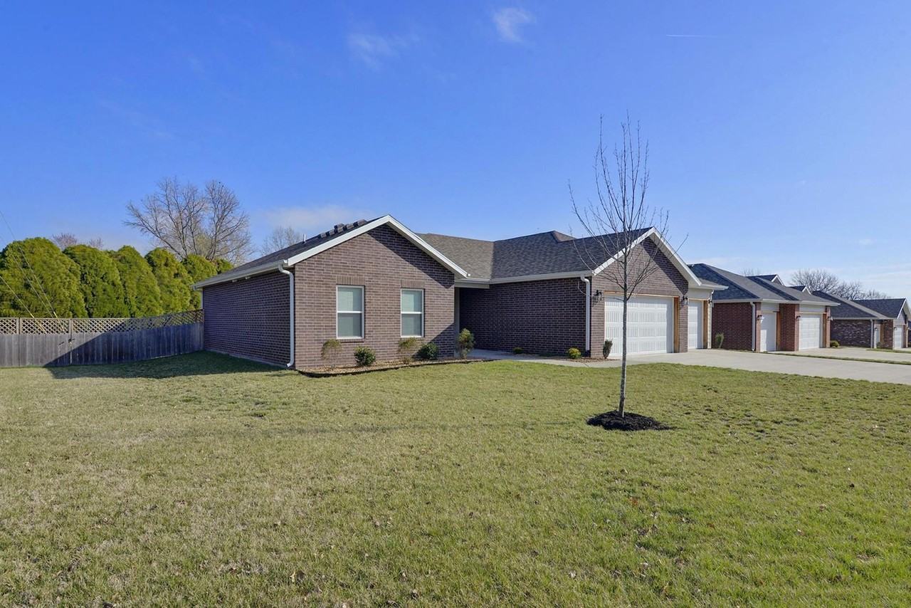 4207 E Eastmoor St - Photo 2 of 25