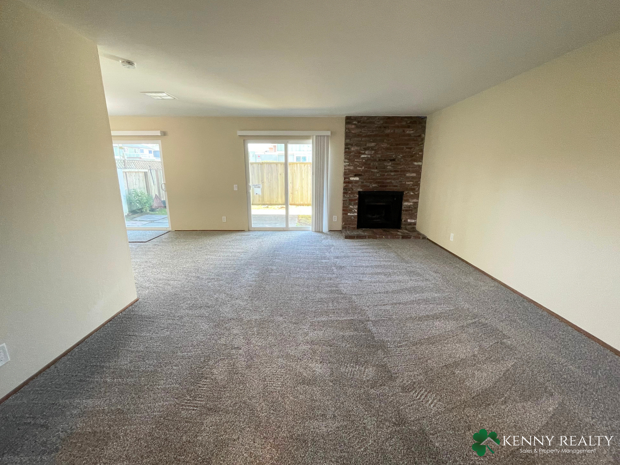 2644 Leix Way - Photo 3 of 31