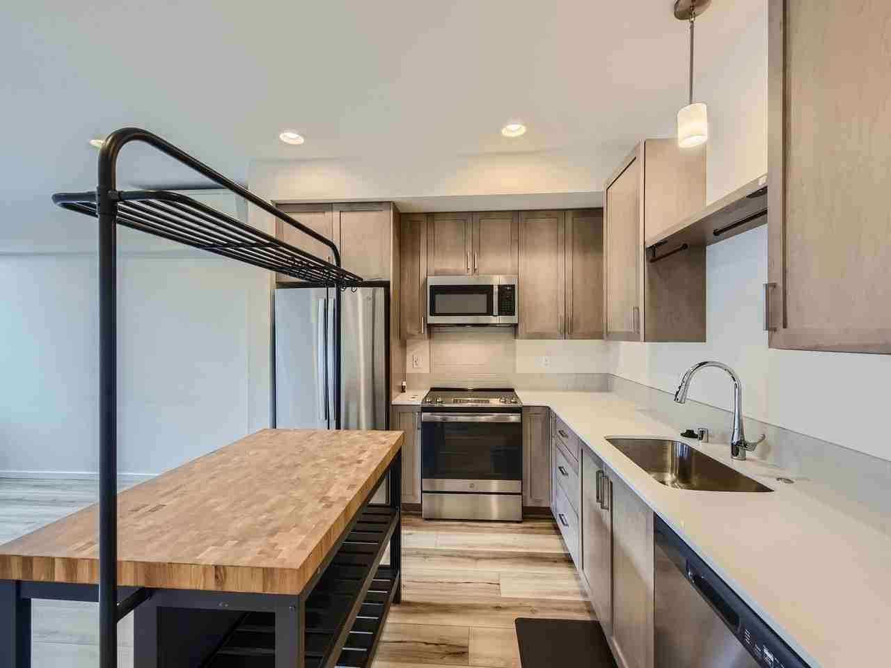 7031 42nd Ave S - Photo 2 of 12