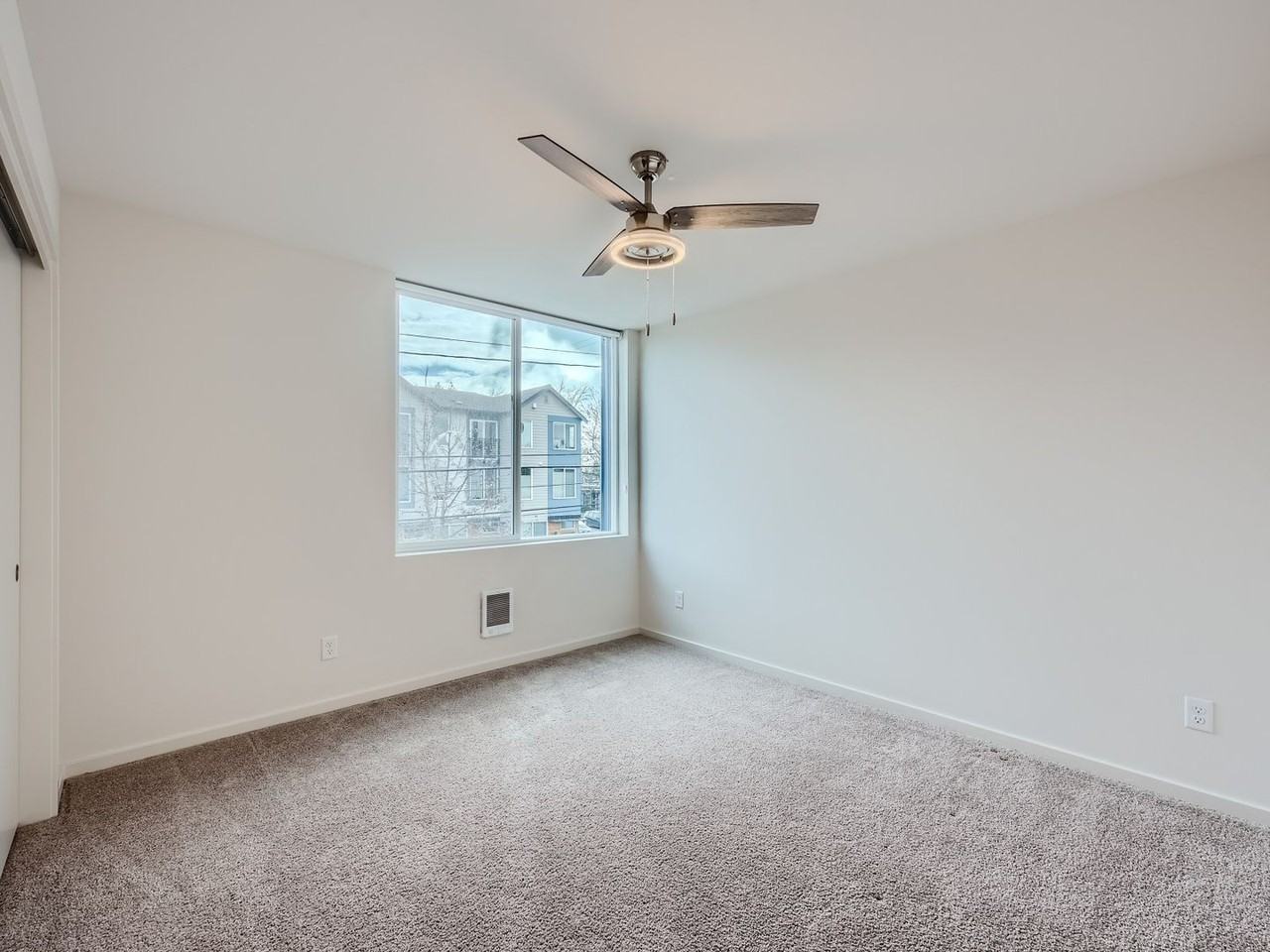 7031 42nd Ave S - Photo 5 of 12