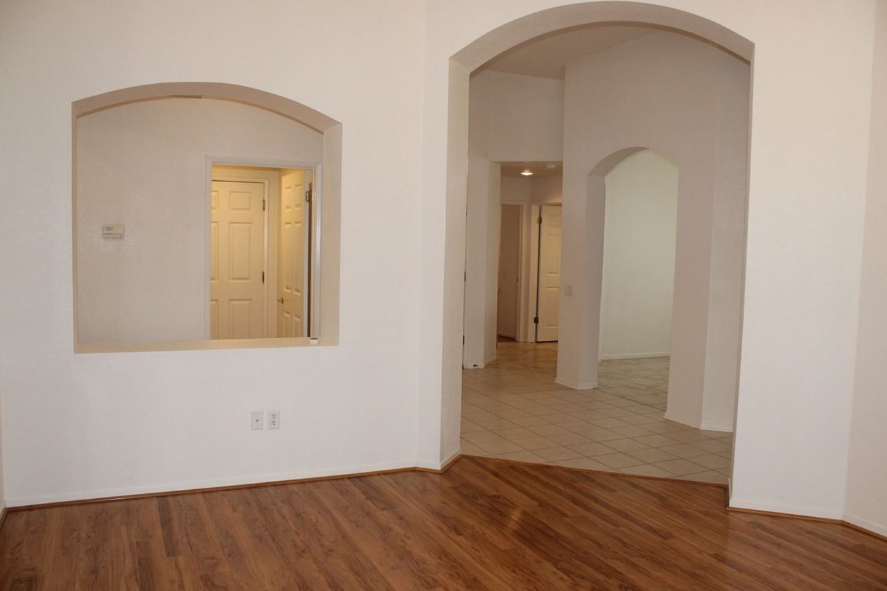 5073 Whiteclover Ln - Photo 3 of 18