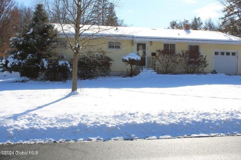 535 Dawson Rd - Photo 2 of 33