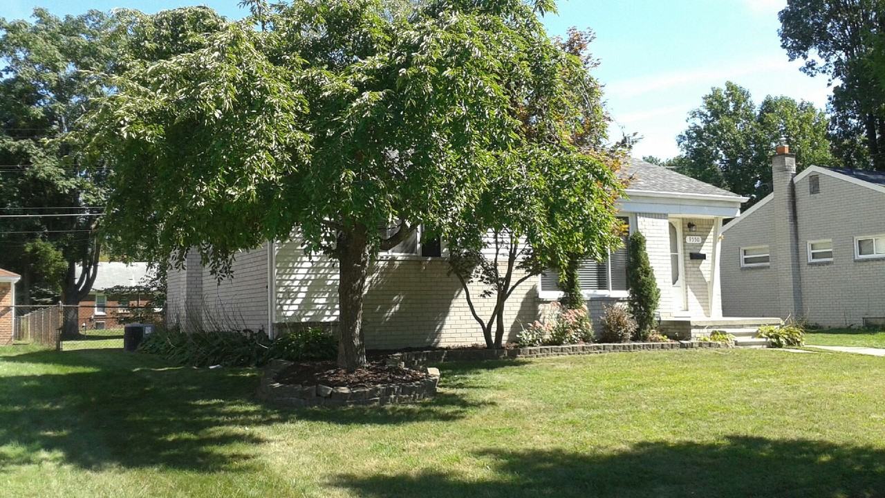 9550 Deering - Photo 2 of 12