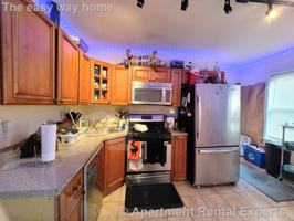 featured image of 9 Medford St #1