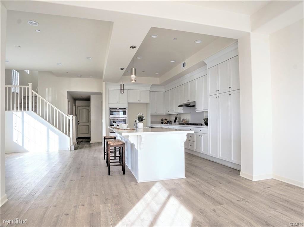 22117 Normandie Ave - Photo 2 of 13