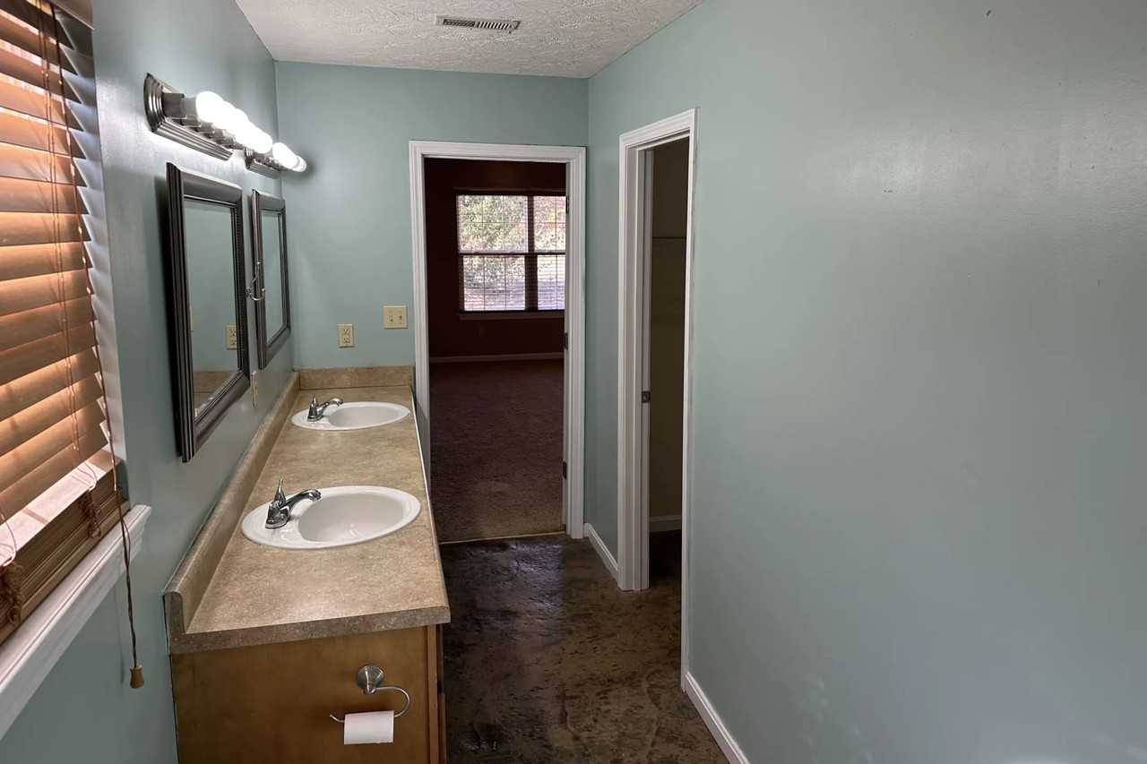 908 Sonora Nolin Rd - Photo 2 of 27