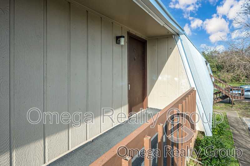 3380 Mcgehee Rd #D - Photo 2 of 20