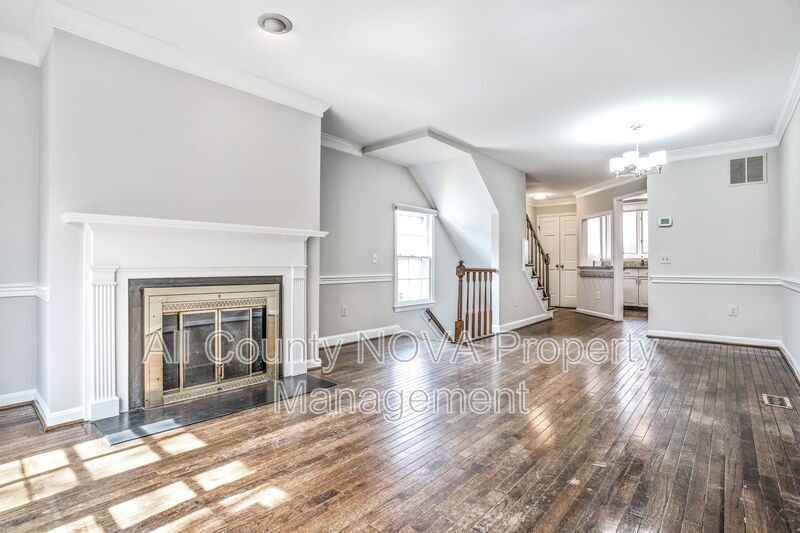 1203 Michigan Ct - Photo 2 of 40