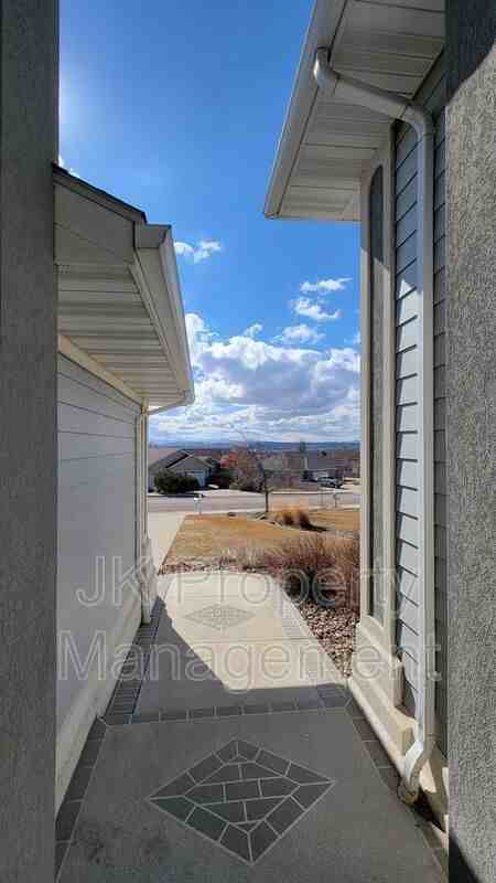 1005 34th Ave Ne - Photo 2 of 50