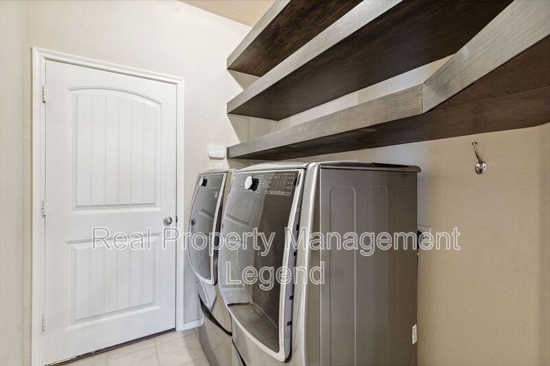 812 Gray Fox Dr - Photo 6 of 36