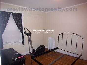 Kelton St #4P - Photo 7 of 10