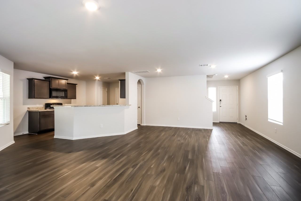 13621 Mourning Dove Ct - Photo 2 of 15