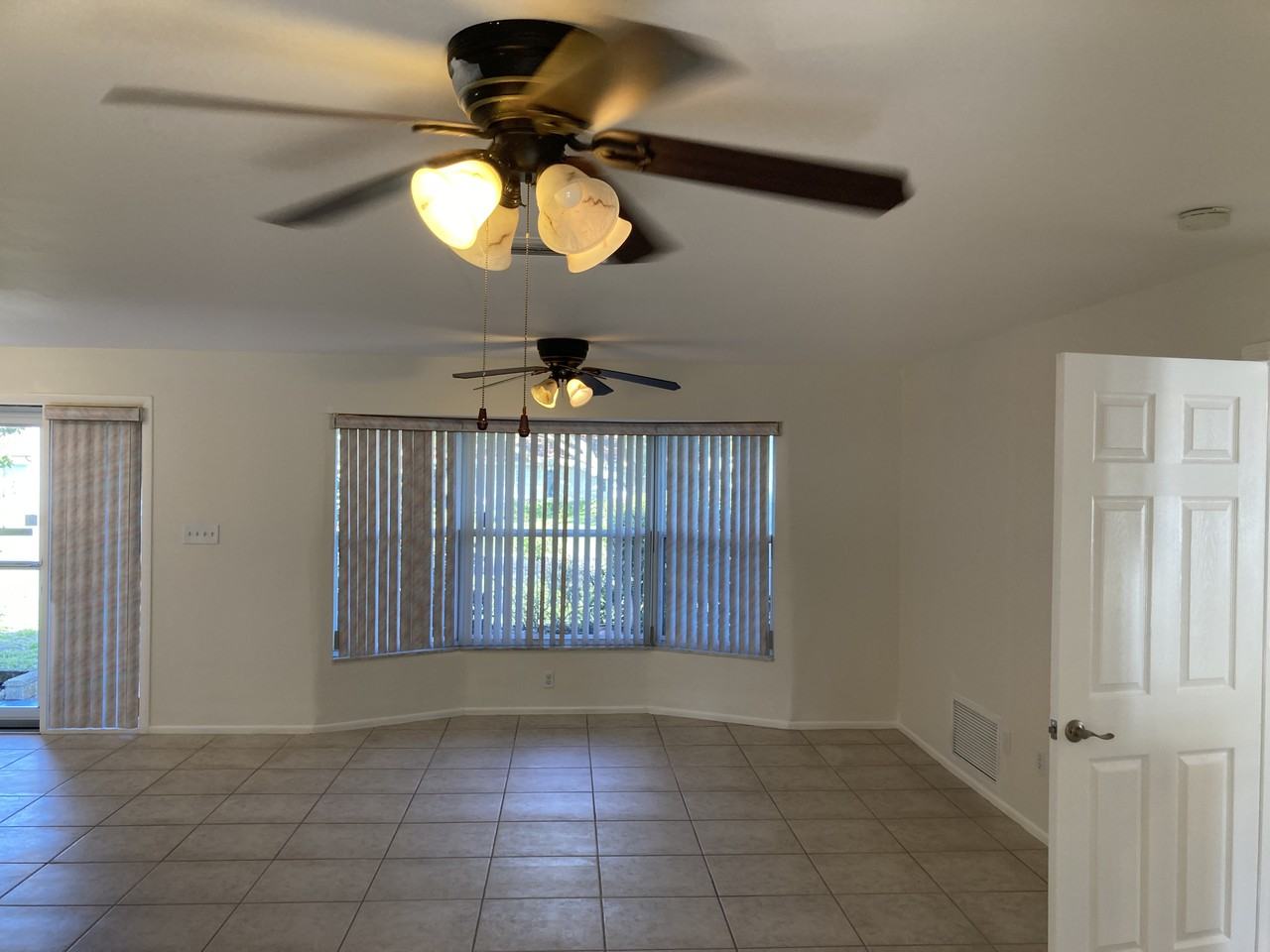 2329 Tudor Ln - Photo 3 of 39