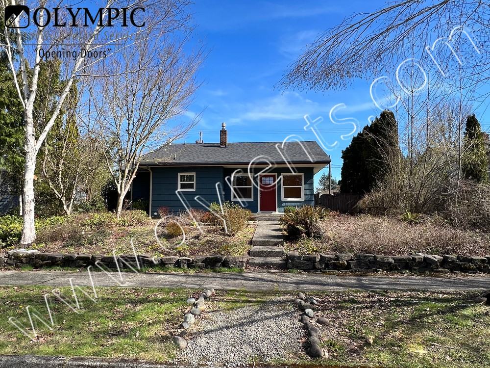 624 Milroy Street Southwest - Photo 2 of 16