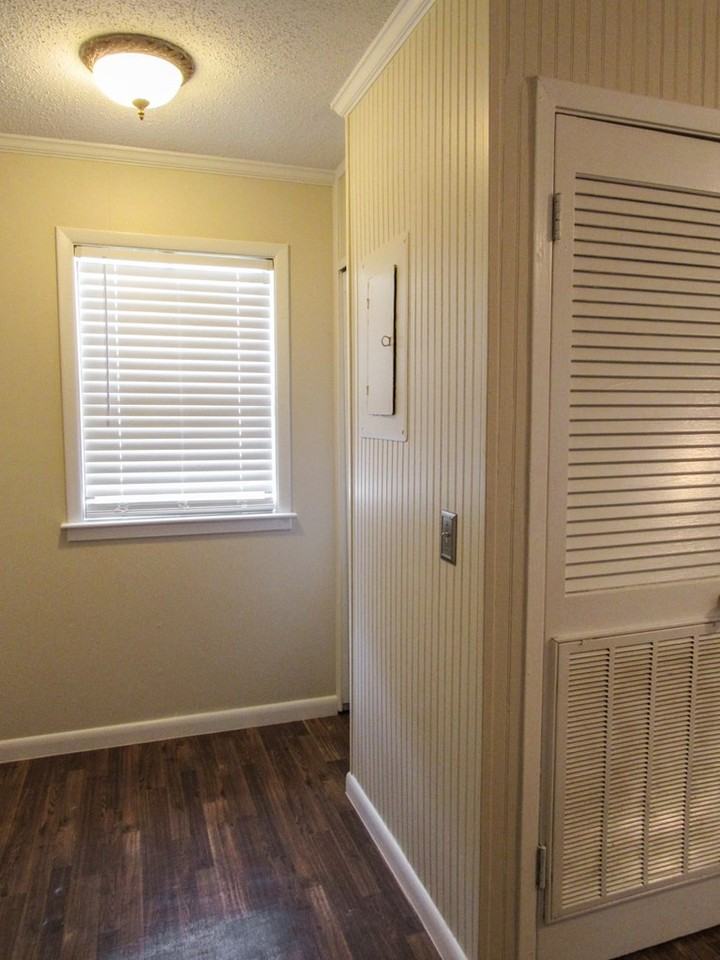 411 2nd Ave - Photo 6 of 22