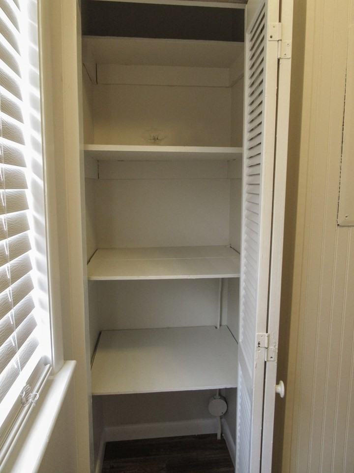 411 2nd Ave - Photo 7 of 22