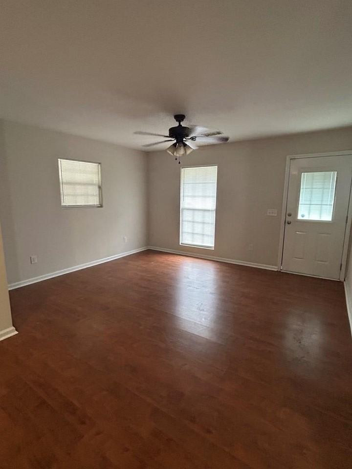 118 Dale Dr - Photo 2 of 17