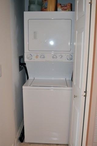 918 W Belmont Ave #203 - Photo 5 of 8