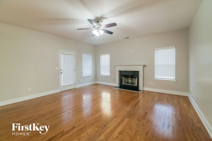 126 Newnan Lakes Blvd - Photo 2 of 16