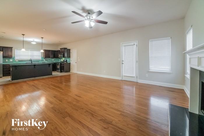 126 Newnan Lakes Blvd - Photo 3 of 16