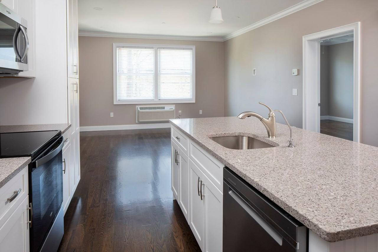 North Washington Square @ Hickory: In - Photo 5 of 34