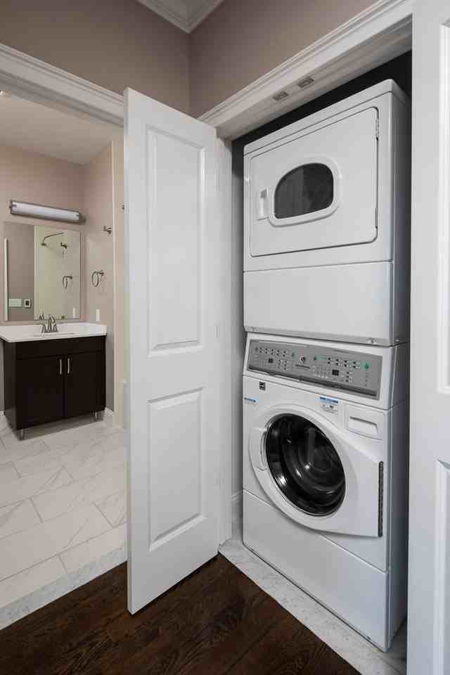 North Washington Square @ Hickory: In - Photo 7 of 34