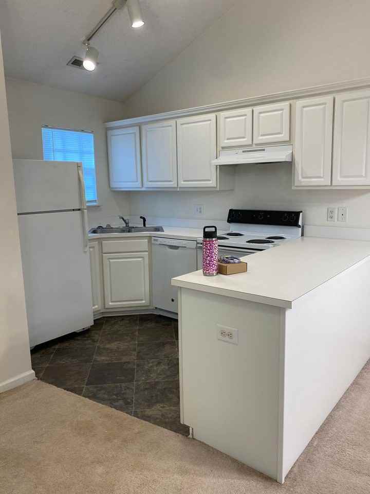 3799 Merestone Dr - Photo 4 of 20