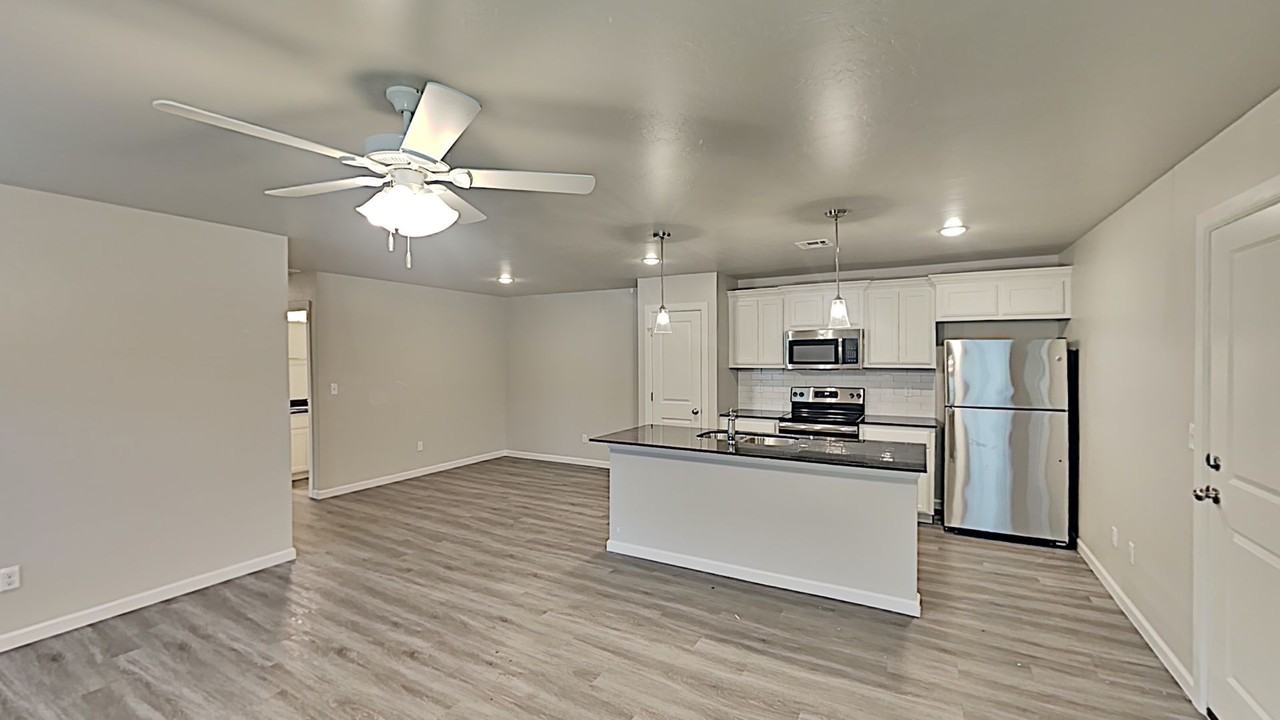 11214 Burnham Ave - Photo 3 of 15
