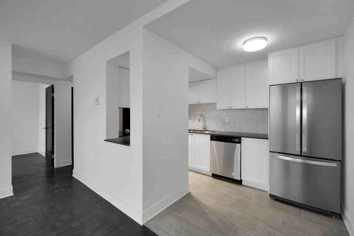 1100 Harwood condos Apartments 1100 Harwood St, Vancouver, BC V6E 1R7