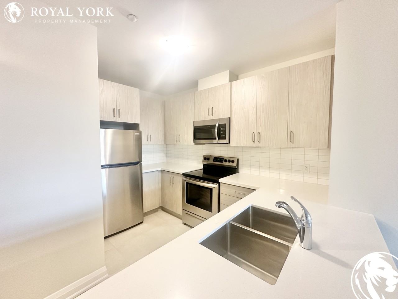 312-5917 Main Street, Stouffville, Ontario L4A 5G4 - Photo 3 of 26