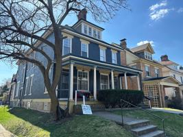 featured image of 403 W 8th Ave