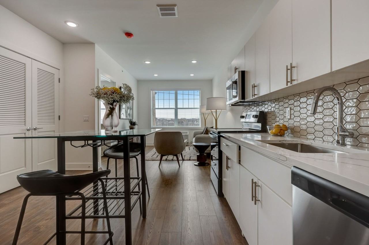 Meridia Garfield 848 - Photo 5 of 45