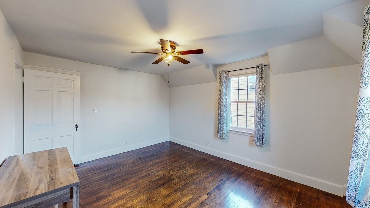 14 Proctor Street, Newton, MA 02460 1 Bedroom Apartment for 2,300