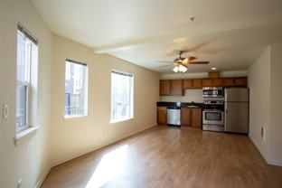 5607/5625 E Burnside St.; 15 NE 57th Ave - Photo 1 of 1