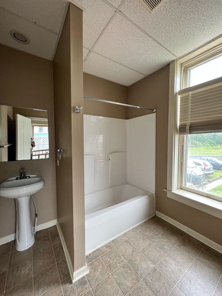 403 - 405 N Railroad St. - Photo 2 of 6