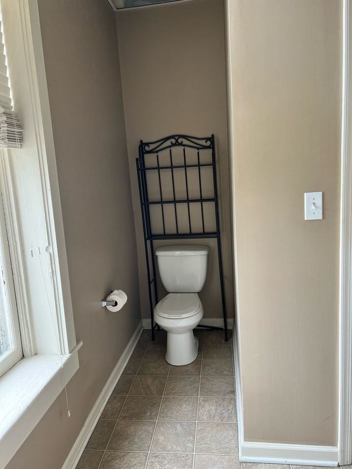 403 - 405 N Railroad St. - Photo 3 of 6