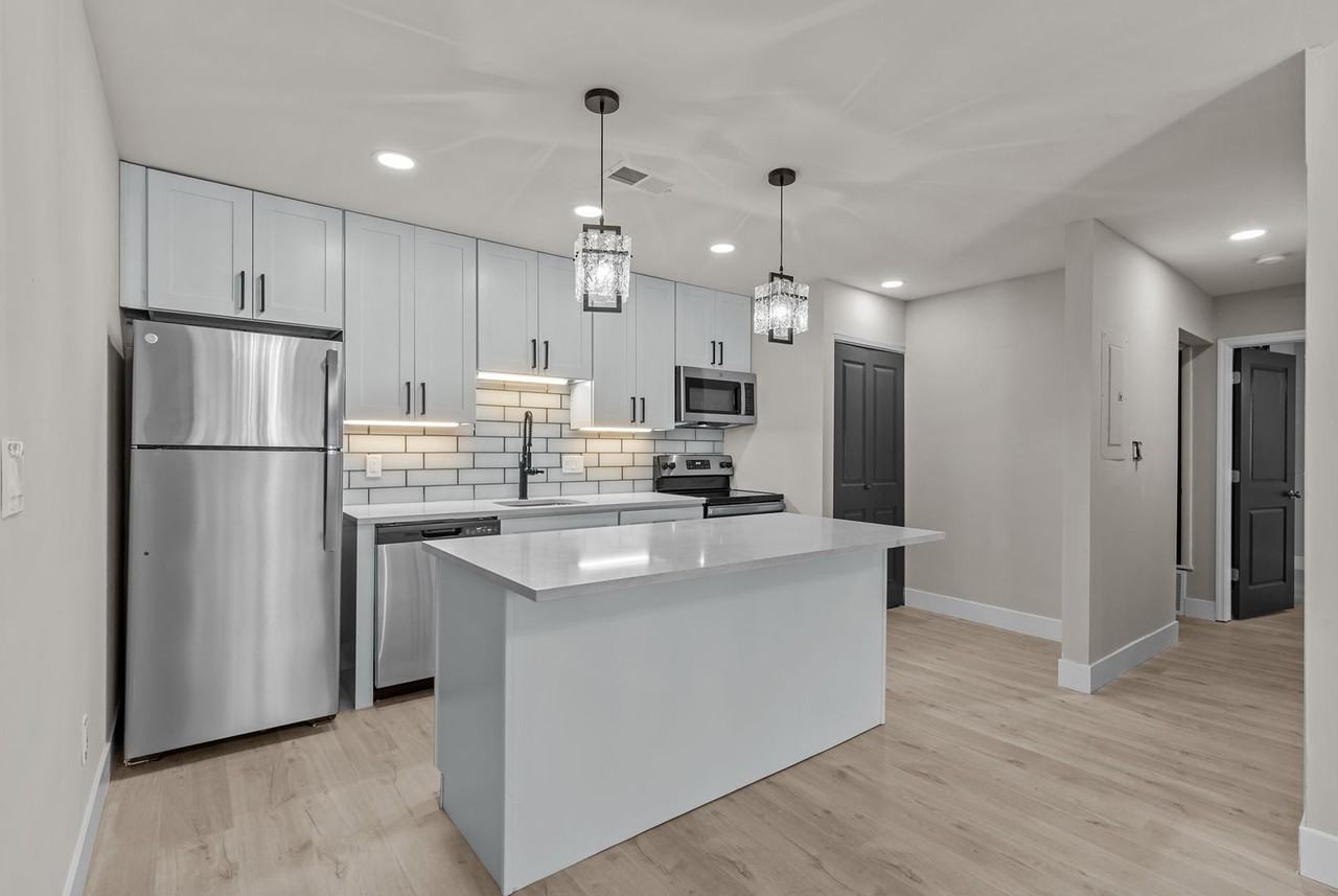 449 W Jefferson - Photo 6 of 30