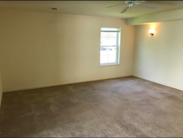 465 Kings Rd #1 - Photo 3 of 13