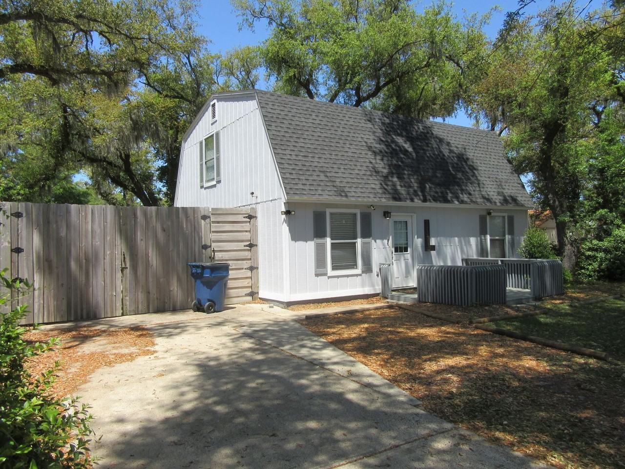 1113 Arthur Ave - Photo 2 of 36