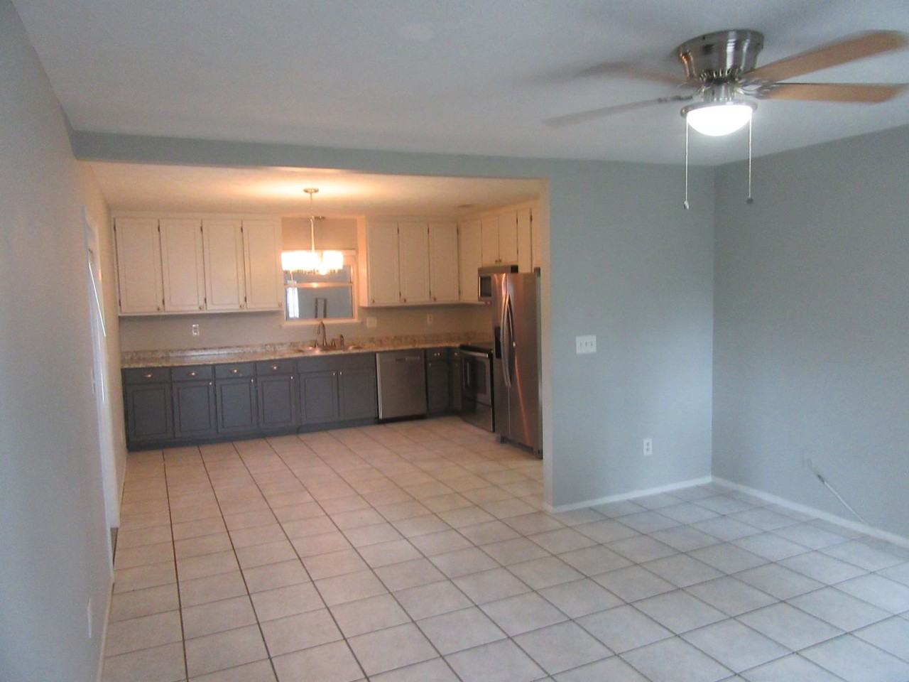 1113 Arthur Ave - Photo 4 of 36