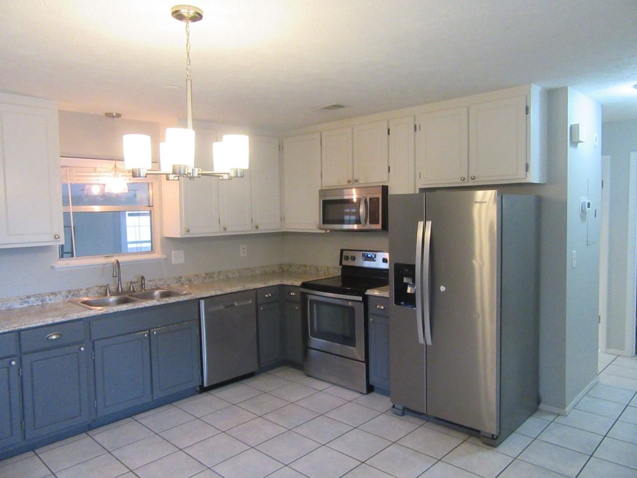 1113 Arthur Ave - Photo 6 of 36