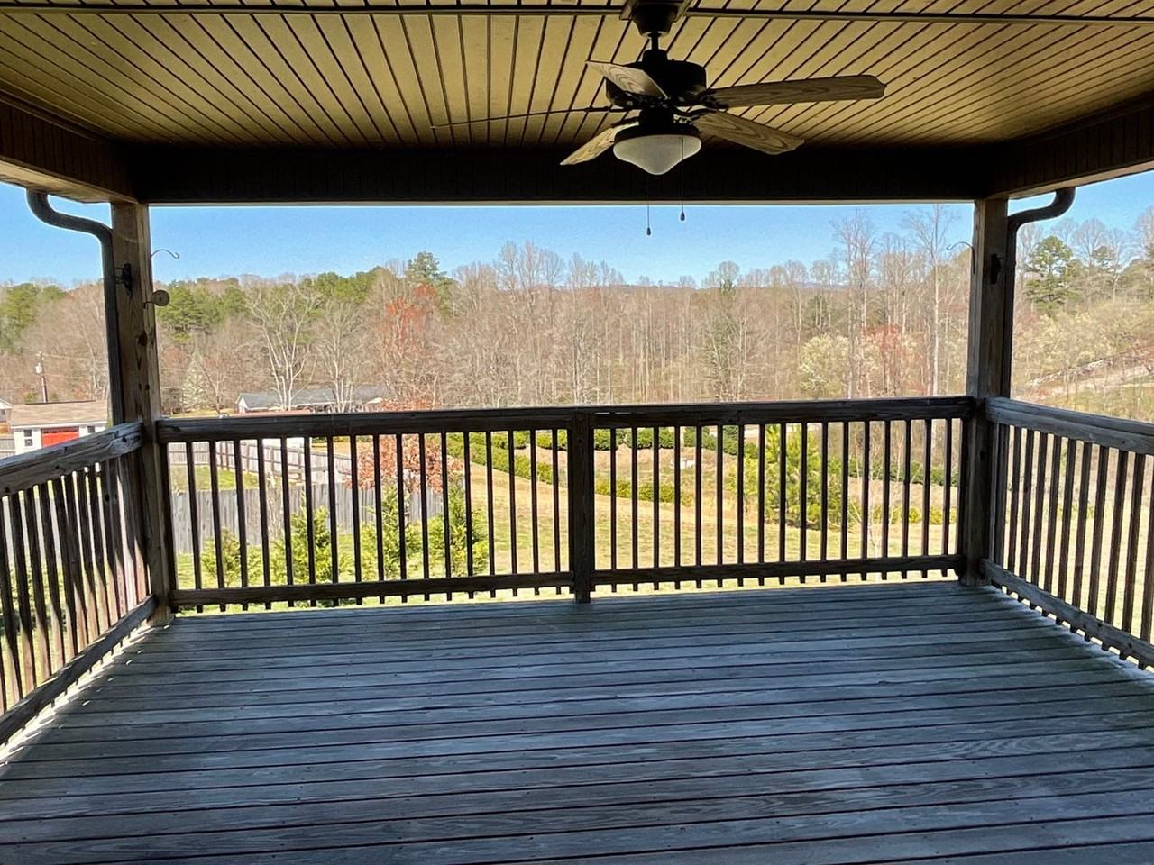 109 Hawkcrest Ct - Photo 2 of 21