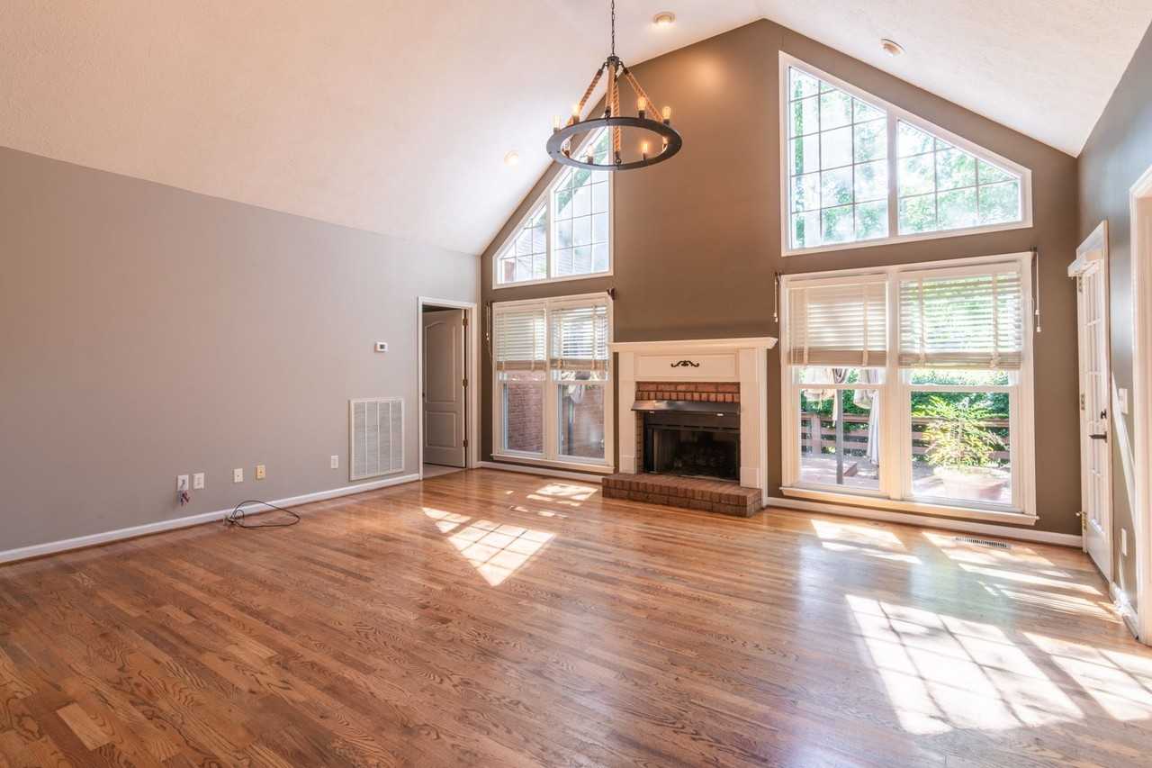 100 Southfork Dr - Photo 5 of 30