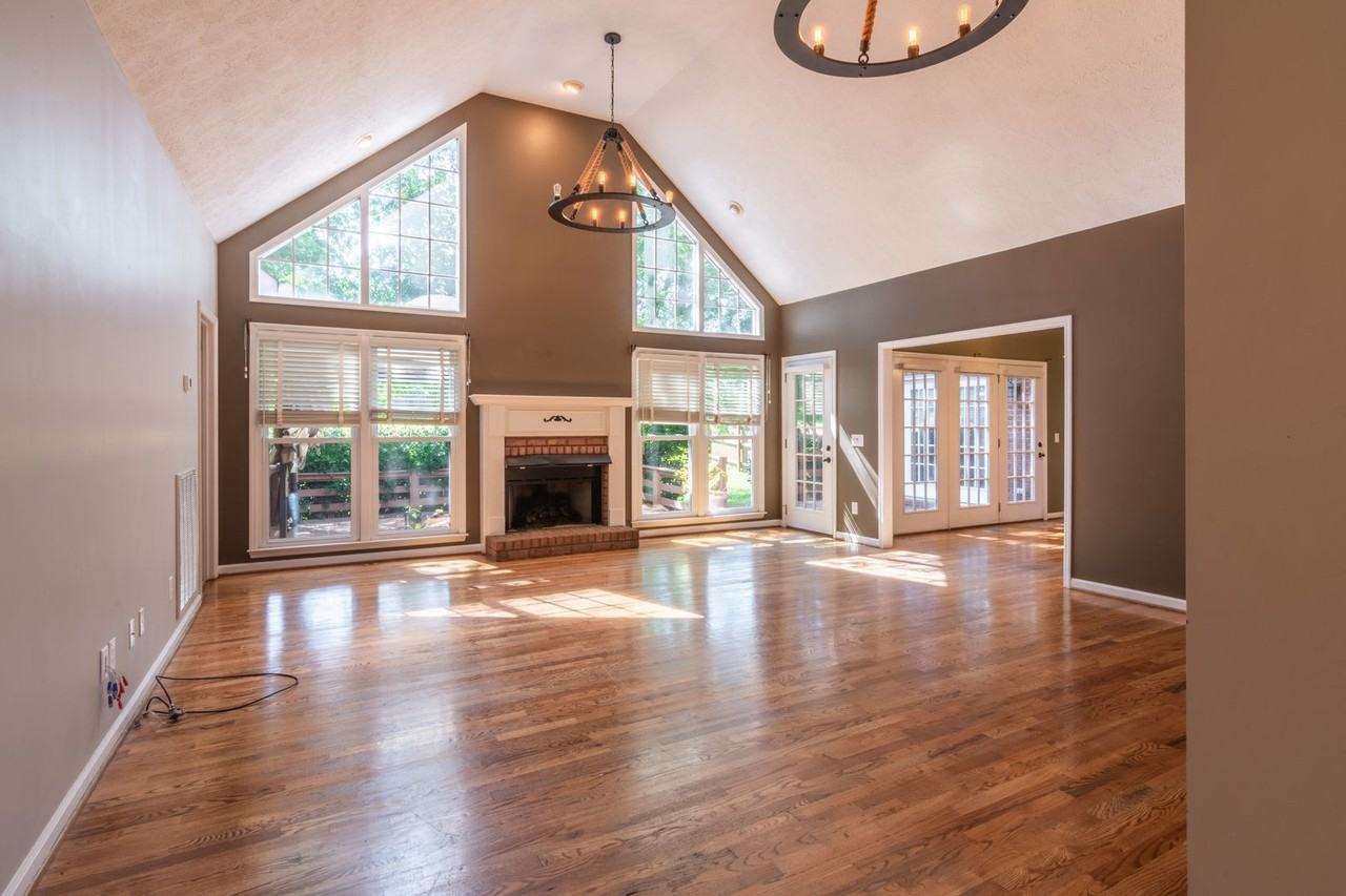 100 Southfork Dr - Photo 6 of 30