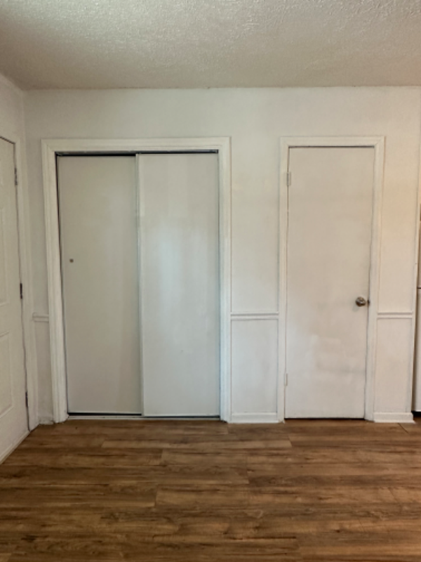 1923 Norwood St Sw #301 - Photo 4 of 11