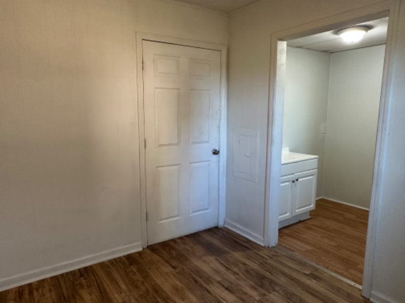 1923 Norwood St Sw #301 - Photo 7 of 11