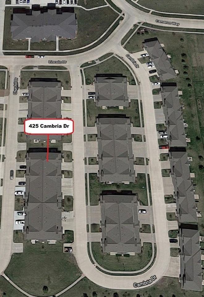 425 Cambria Dr - Photo 3 of 23