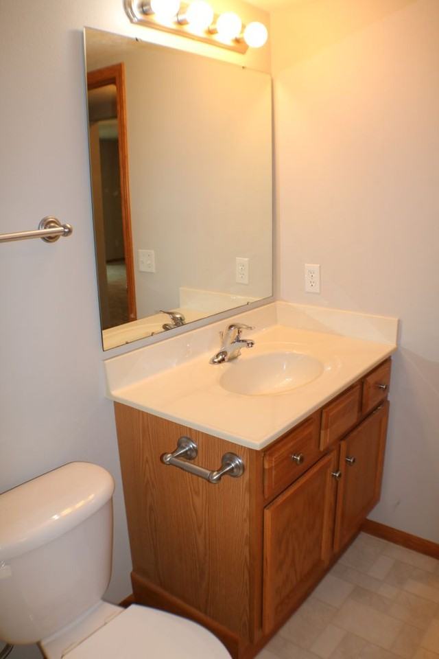 1662 Vandello Cir - Photo 3 of 32